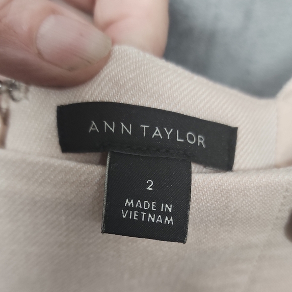 Ann Taylor Linen Cream Buttoned Midi Dress - Picture 2 of 8